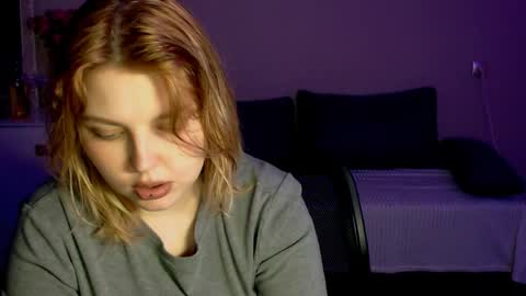 Snapshot of opheliaritz chatting on May 10, 10:04 pm Ophelia online show from May 10, 10:04 pm