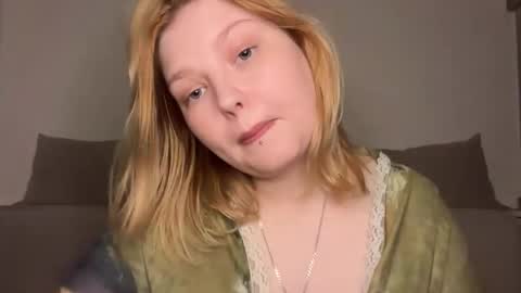 Snapshot of opheliaritz chatting on May 14, 11:44 pm Ophelia online show from May 14, 11:44 pm