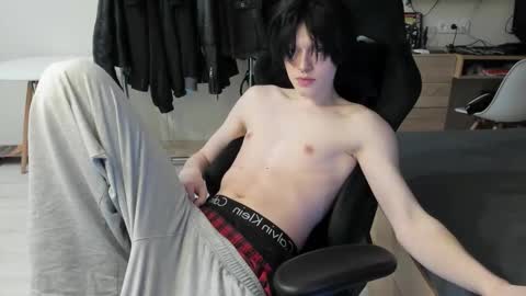 Bella and John online show from March 27, 8:41 pm