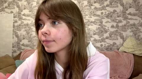 Snapshot of oracorker chatting on October 14, 8:31 pm Coraline online show from October 14, 8:31 pm