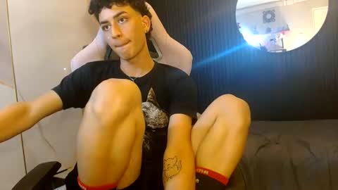 Snapshot of orangeboy_ chatting on August 5, 2:25 am ANDRES online show from August 5, 2:25 am