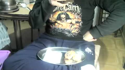 Snapshot of ore_cam chatting on April 28, 2:27 am Ore online show from April 28, 2:27 am