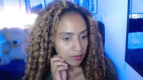 Snapshot of orhiana_ chatting on August 4, 6:54 pm Ori online show from August 4, 6:54 pm