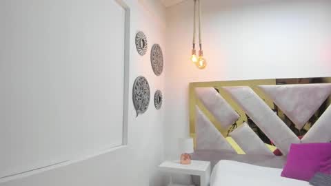 Miss Guzman  online show from February 19, 8:41 pm