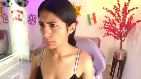 Snapshot of oriana_wood chatting on June 28, 11:38 am Oriana online show from June 28, 11:38 am
