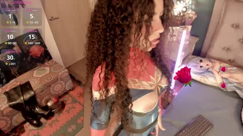 Snapshot of orianna_reed chatting on December 3, 12:16 pm oriana online show from December 3, 12:16 pm