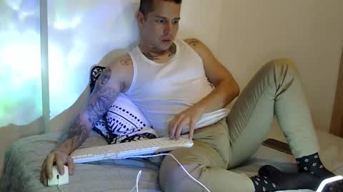 Snapshot of orienzo chatting on February 28, 4:13 am Orienzo online show from February 28, 4:13 am