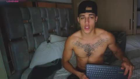 Snapshot of orionblaze69_ chatting on November 25, 12:21 am Orionblaze 69 online show from November 25, 12:21 am