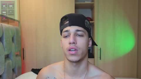 Snapshot of orionblaze69_ chatting on December 18, 9:21 pm Orionblaze 69 online show from December 18, 9:21 pm