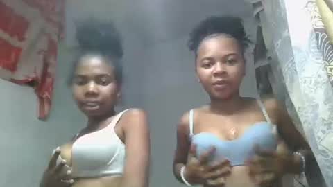 ornellahhh online show from October 8, 9:23 pm