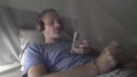 Snapshot of orwel09 chatting on April 3, 10:19 pm orwel09 online show from April 3, 10:19 pm