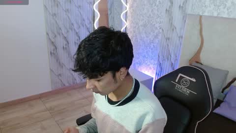 osamu_tay online show from April 6, 3:04 am