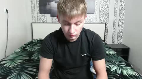 Oscar online show from October 19, 9:04 pm