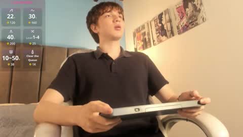 Snapshot of oscar_fox_ chatting on February 11, 4:17 am Oscar online show from February 11, 4:17 am