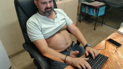 Snapshot of oscar_msng chatting on October 17, 6:10 pm Oscar online show from October 17, 6:10 pm