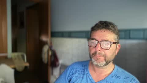 oscarbcncat online show from July 6, 3:36 pm