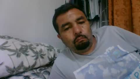 Snapshot of oscarjhe3512 chatting on February 15, 2:19 am oscarjhe3512 online show from February 15, 2:19 am