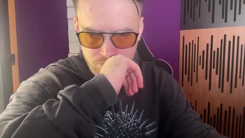 Oscar Steel Savage online show from February 8, 4:25 pm