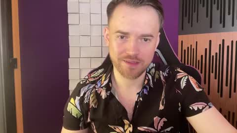 Oscar Steel Savage online show from February 10, 5:19 pm