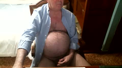 Snapshot of oscarw chatting on November 25, 5:35 pm Oscar online show from November 25, 5:35 pm