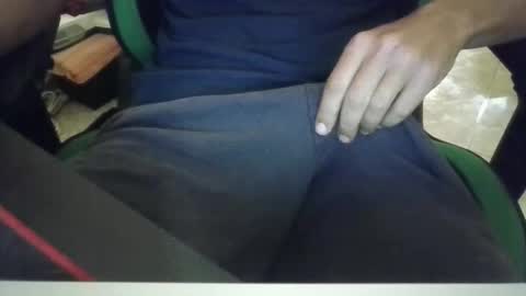 Snapshot of oshaka chatting on May 22, 8:21 am HappyGrower online show from May 22, 8:21 am