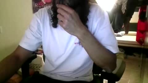 Snapshot of oshaka chatting on May 31, 12:01 pm HappyGrower online show from May 31, 12:01 pm