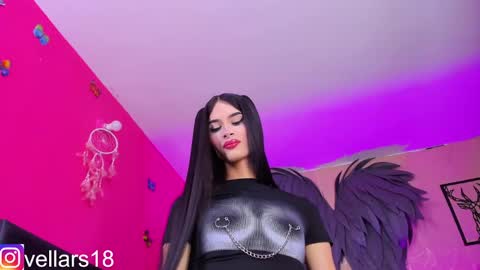 Snapshot of osiris_doll chatting on January 17, 6:54 pm vella online show from January 17, 6:54 pm