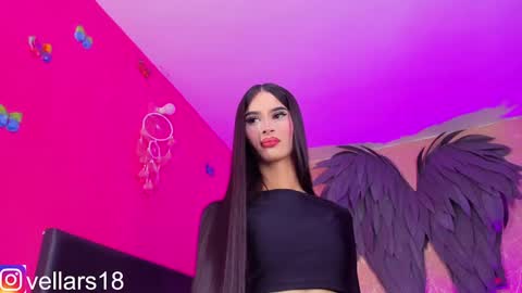Snapshot of osiris_doll chatting on February 19, 8:52 pm vella online show from February 19, 8:52 pm