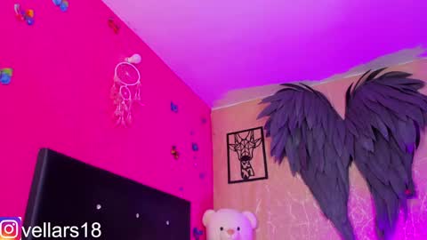 Snapshot of osiris_doll chatting on February 23, 8:00 pm vella online show from February 23, 8:00 pm