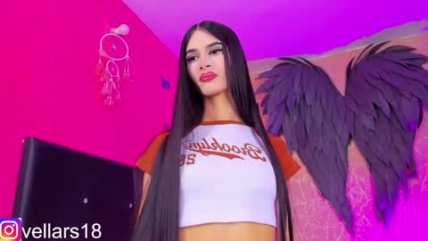 Snapshot of osiris_doll chatting on February 26, 8:33 pm vella online show from February 26, 8:33 pm