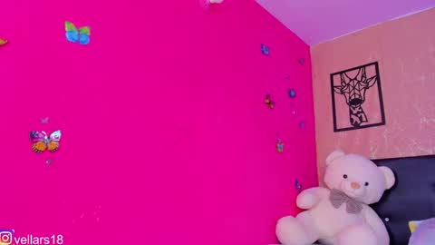 Snapshot of osiris_doll chatting on September 28, 7:52 pm vella online show from September 28, 7:52 pm