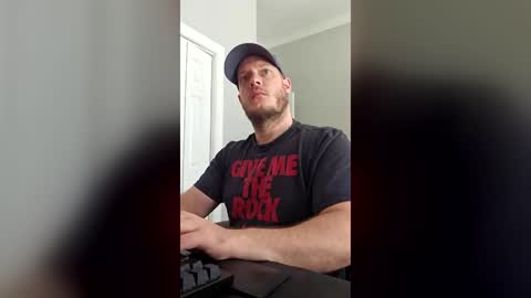 Snapshot of osiris_xxx chatting on July 26, 4:14 pm college beef online show from July 26, 4:14 pm