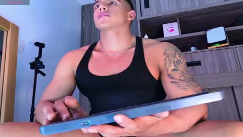 Oskar Ford NEW ACCOUNT online show from April 21, 12:34 am