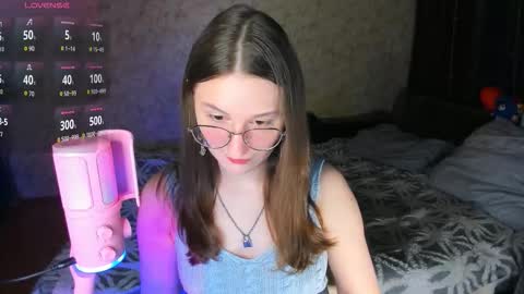 Snapshot of oskar_fucker chatting on September 17, 11:17 pm Leliana online show from September 17, 11:17 pm