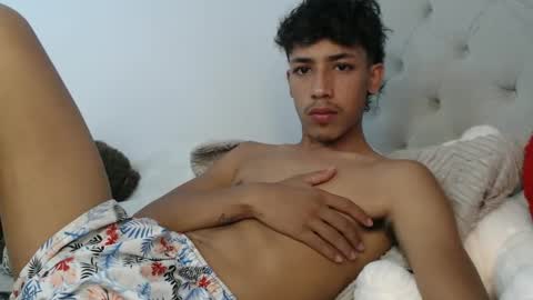 Snapshot of ostin_18hot chatting on October 3, 3:14 am ostin 18hot online show from October 3, 3:14 am