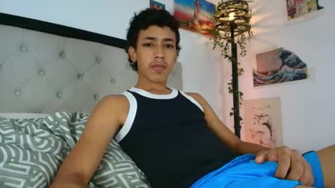 Snapshot of ostin_18hot chatting on July 27, 2:40 am ostin 18hot online show from July 27, 2:40 am
