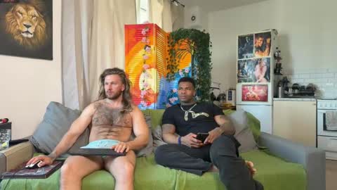 Snapshot of ostine_brown chatting on June 2, 5:20 am Ostine Brown online show from June 2, 5:20 am