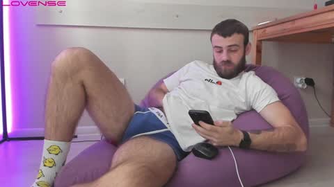 Snapshot of otishairy chatting on February 6, 8:18 am Otis online show from February 6, 8:18 am