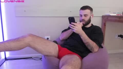 Snapshot of otishairy chatting on February 16, 12:19 am Otis online show from February 16, 12:19 am