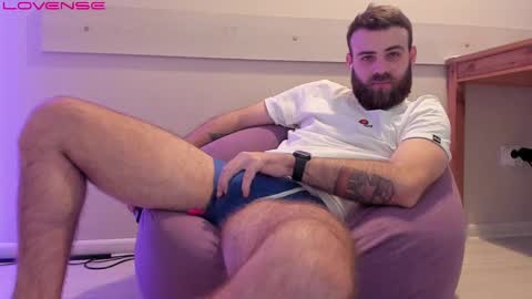 Snapshot of otishairy chatting on March 6, 10:15 pm Otis online show from March 6, 10:15 pm