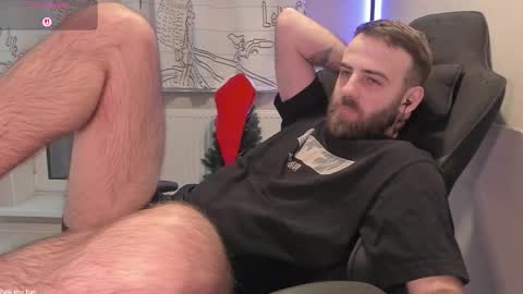 Snapshot of otishairy chatting on January 19, 1:42 am Otis online show from January 19, 1:42 am