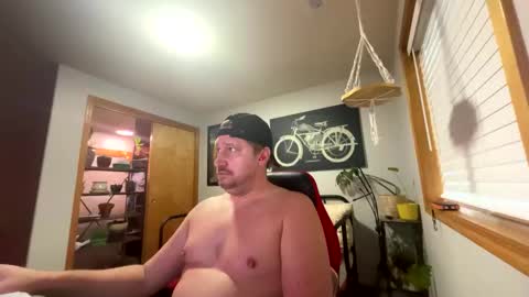 Snapshot of otterguywa chatting on November 6, 4:19 pm otterguywa online show from November 6, 4:19 pm