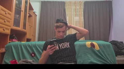 ottis_23 online show from December 6, 6:26 am