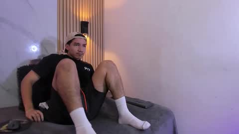 Snapshot of otto_andrew chatting on February 8, 7:17 pm Otto Andrew online show from February 8, 7:17 pm