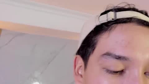 Snapshot of otto_andrew chatting on February 18, 8:05 pm Otto Andrew online show from February 18, 8:05 pm