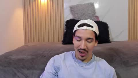 Snapshot of otto_andrew chatting on February 20, 8:31 pm Otto Andrew online show from February 20, 8:31 pm