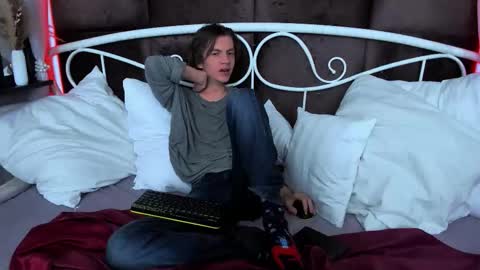 Snapshot of otto_williams chatting on September 14, 10:09 pm Otto online show from September 14, 10:09 pm