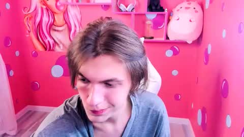 Snapshot of otto_williams chatting on September 17, 3:46 pm Otto online show from September 17, 3:46 pm
