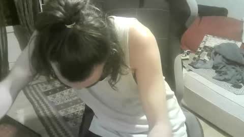 ouinnybis195625 online show from September 27, 7:19 pm