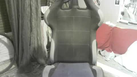 ouinnybis195625 online show from December 19, 8:49 pm